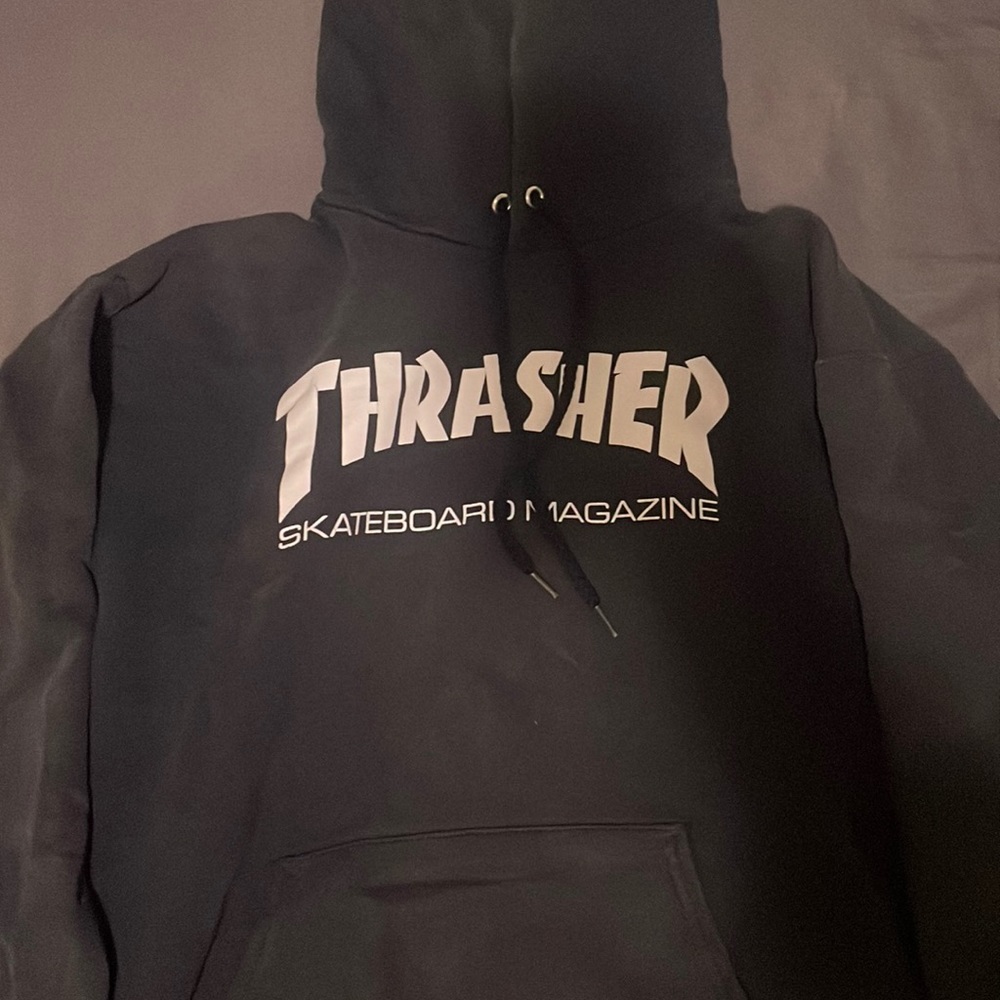 Thrasher sweatshirt. Worn but in good condition. Size small (34-36).